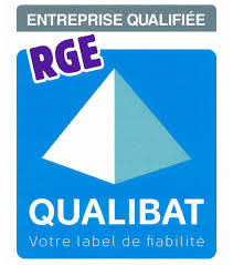 Le logo Qualibat RGE est attribué à notre entreprise suite aux vérifications périodiques de nos chantiers